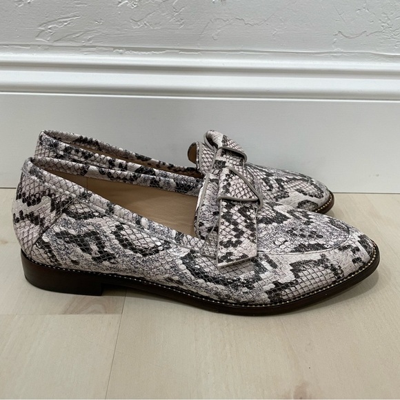 Antonio Melani Women's 8 Darleane Snake Print Leather Knotted Bow Loafers - Picture 2 of 12